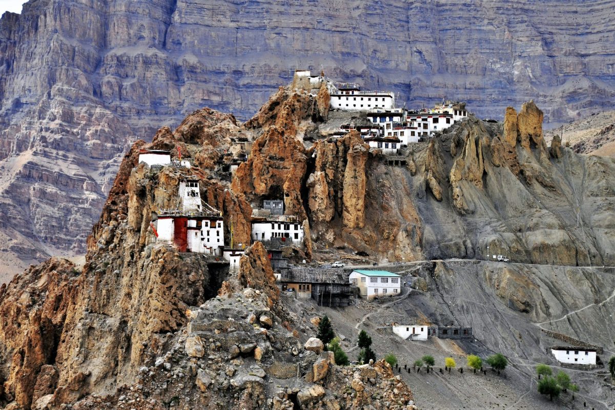 nomad-bikers-sXy2XJh0iiw-unsplash